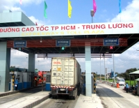 Bộ Giao thông đề nghị giảm phí cao tốc Trung Lương