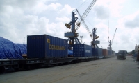Tăng năng lực vận tải container bằng ĐS sẽ giảm tải cho đường bộ